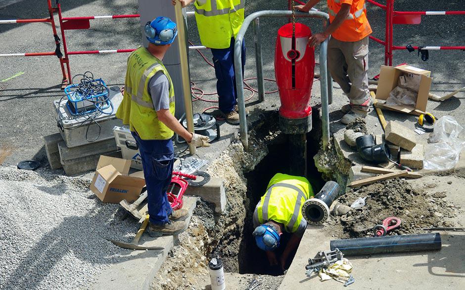 comment déboucher les wc avec une bouteille Paris 2